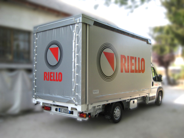 decorazione telone camion